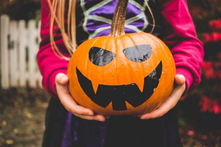 IDEAL TIPS: CHILD SAFE ALTERNATIVE PUMPKIN DECORATING IDEAS