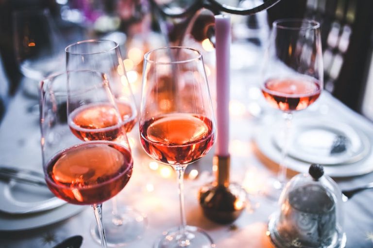 5 IDEAL DINNER PARTY DISHES FOR EASTER