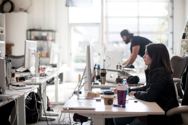 IDEAL CAREER TIPS: HOW TO CREATE A POSITIVE COMPANY CULTURE