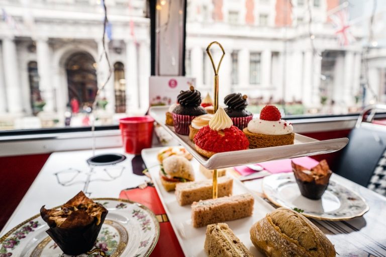 10 IDEAL REASONS WHY THE BRITISH LOVE AFTERNOON TEA