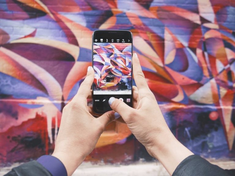 10 IDEAL ANDROID ACCESSORIES EVERY TRAVELER NEEDS