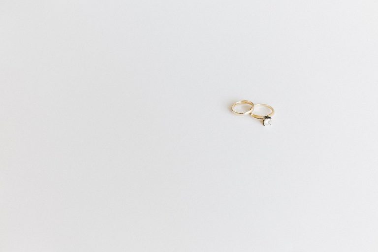 4 IDEAL TIPS ON HOW TO SAVE MONEY ON AN ENGAGEMENT RING