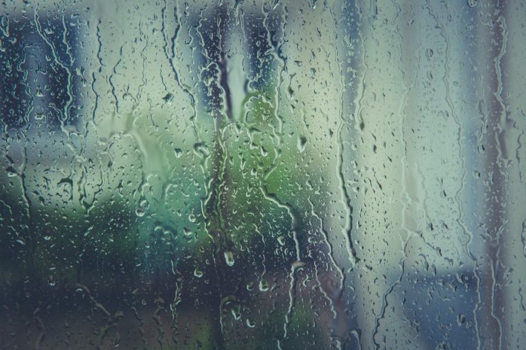 SOMETHING FOR A RAINY DAY: 4 IDEAL CRAFT IDEAS TO BEAT INDOOR BOREDOM