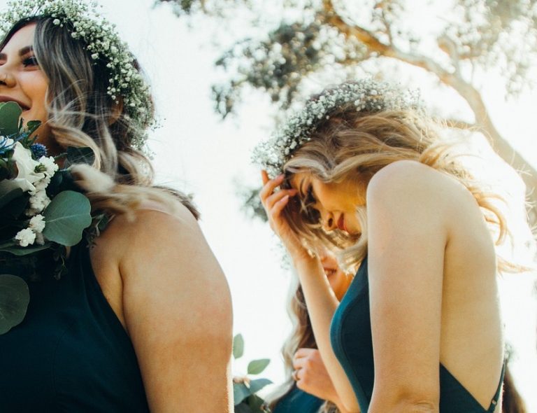 THE IDEAL GUIDE TO CHOOSING THE RIGHT BRIDESMAID DRESS