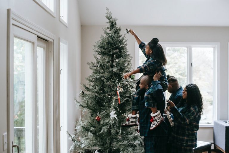 6 IDEAL TIPS TO SAVE MONEY AND ENERGY THIS CHRISTMAS