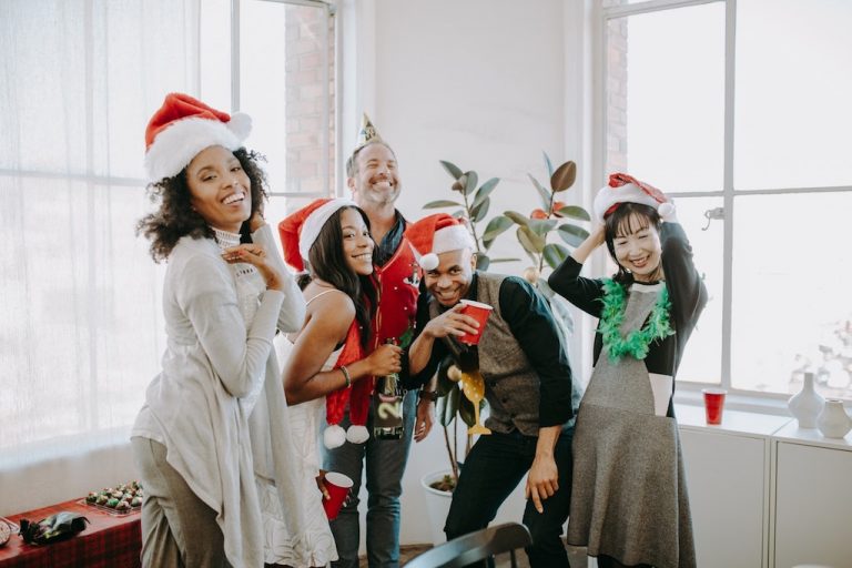 5 IDEAL QUICK WAYS TO FIT IN A WORKOUT DURING THE FESTIVE SEASON
