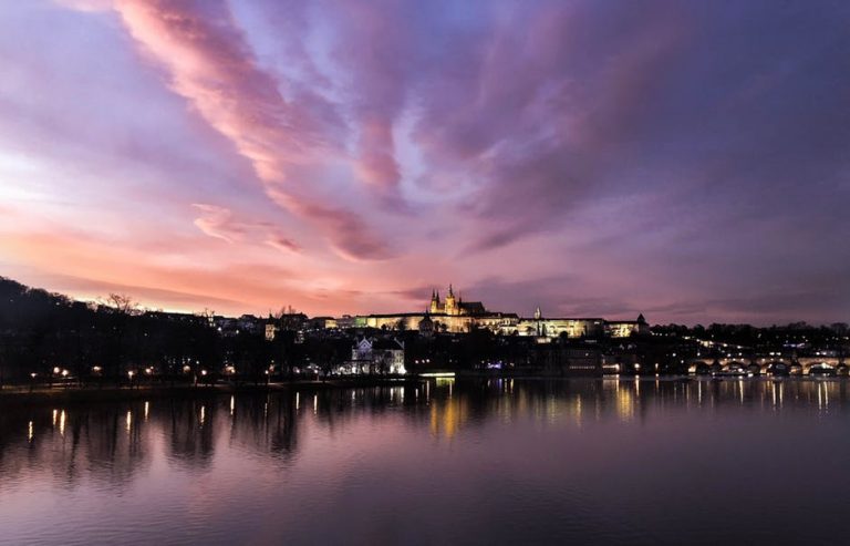 5 IDEAL WAYS TO ENJOY PRAGUE’S NIGHTLIFE