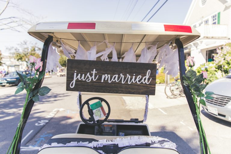 5 IDEAL TIPS FOR SURVIVING (AND ENJOYING) WEDDING SEASON