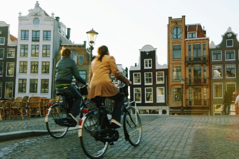 8 IDEAL THINGS TO DO IN AMSTERDAM