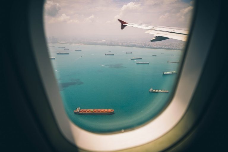 10 IDEAL WAYS TO MAKE YOUR NEXT FLIGHT LESS STRESSFUL