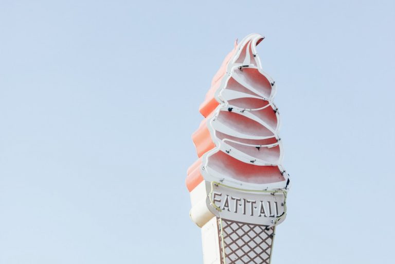 4 IDEAL REASONS TO GIVE INTO YOUR FOOD CRAVINGS