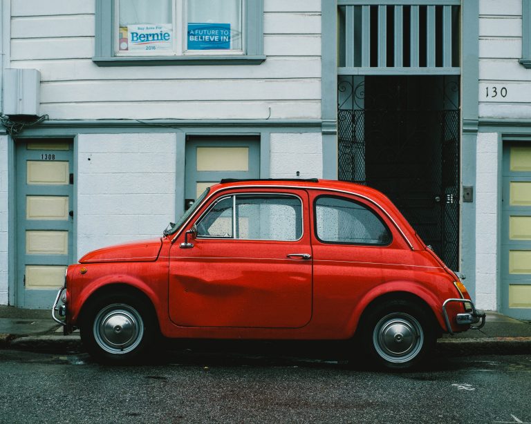 THE IDEAL GUIDE TO CHOOSING YOUR FIRST CAR