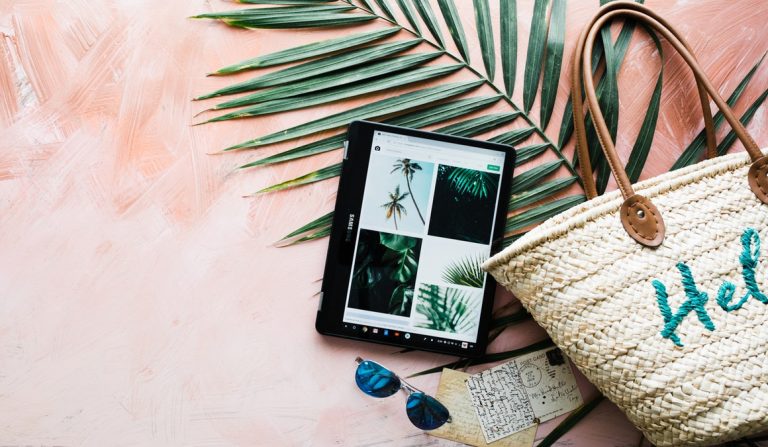 4 IDEAL WAYS TECHNOLOGY HAS MADE BOOKING A HOLIDAY EASIER THAN EVER BEFORE