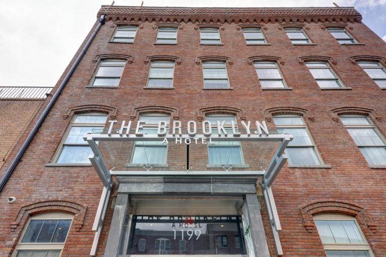 HOTEL REVIEW: THE BROOKLYN – THE IDEAL PLACE FOR A TASTE OF BROOKLYN