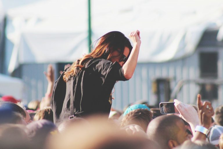 THE IDEAL FESTIVAL CHECKLIST FROM FULTON UMBRELLAS