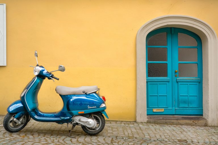 10 IDEAL GIFTS FOR MOTORCYCLE RIDERS