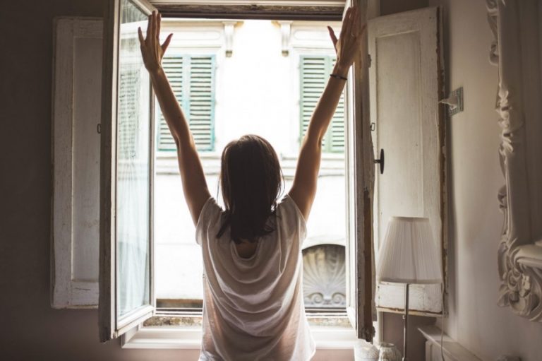 12 IDEAL TIPS FOR SLEEPING BETTER IN THE HOTTER WEATHER
