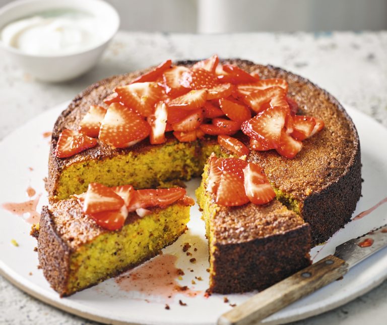 IDEAL FOR SUMMER AFTERNOON TEA: ORANGE PISTACHIO CAKE WITH CRUSHED BLACK PEPPER & STRAWBERRY COMPOTE
