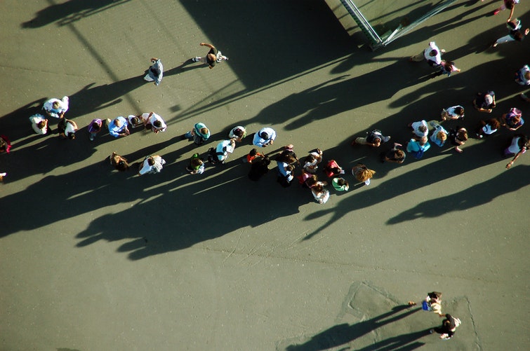 12 IDEAL TIPS FOR QUEUING AT WIMBLEDON THIS YEAR