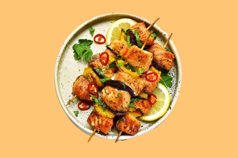 THE IDEAL RECIPE FOR A QUICK PROTEIN FIX: SALMON KEBABS