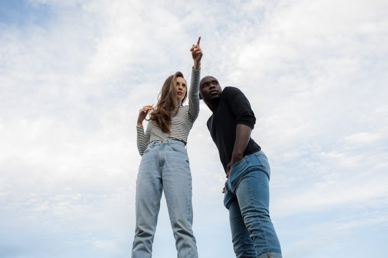 THE IDEAL GUIDE ON HOW TO CHOOSE THE BEST JEAN STYLE FOR SUMMER
