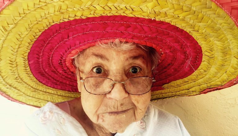 5 IDEAL WAYS TO FIND PEACE OF MIND ABOUT ELDERLY RELATIVES THIS SUMMER
