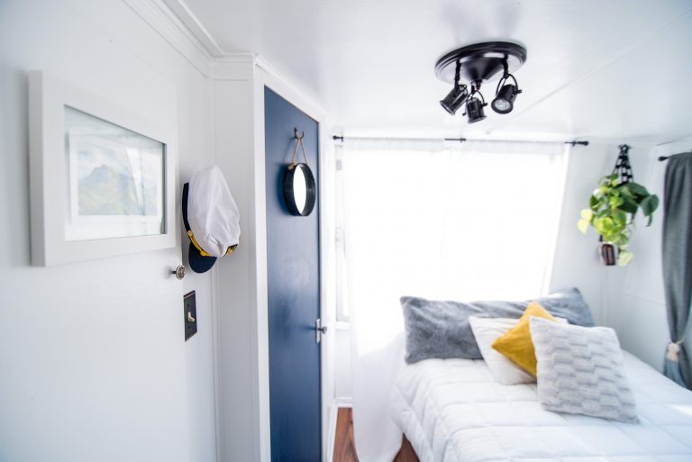 5 TIPS ON HOW TO CREATE THE IDEAL BEDROOM