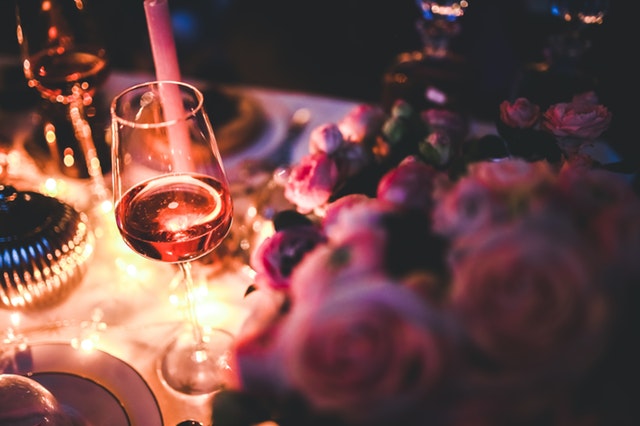 5 IDEAL TIPS FOR A SUCCESSFUL FIRST DINNER DATE AT HOME