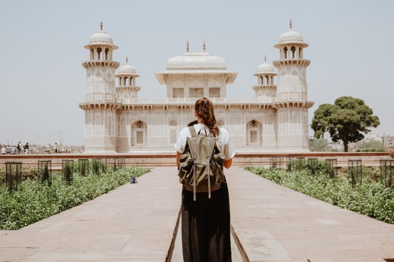 8 IDEAL TIPS TO HELP YOU BECOME AN EXPERT TRAVELLER