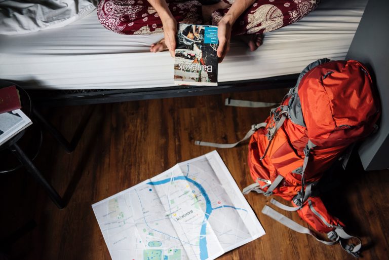 5 IDEAL WAYS TO SAVE MONEY WHILE TRAVELLING ON A STUDENT BUDGET