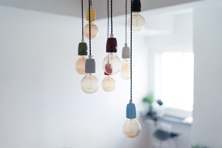 4 IDEAL LIGHTS TO ILLUMINATE YOUR KITCHEN