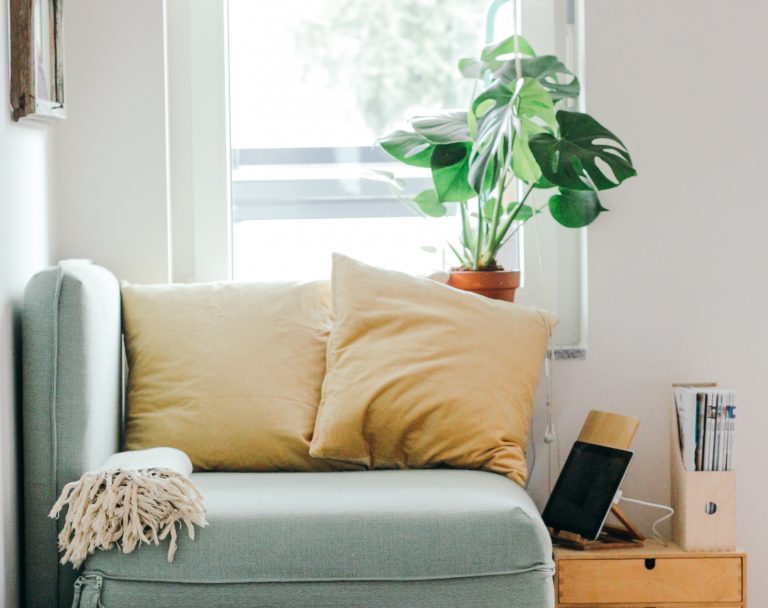 5 IDEAL WAYS TO MAKE YOUR LIVING ROOM MORE PEACEFUL