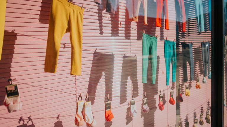 5 IDEAL WAYS TO START A CAREER IN FASHION RETAIL