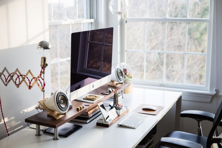 5 IDEAL GADGETS & PIECES OF TECHNOLOGY THAT EVERY HOME OFFICE NEEDS