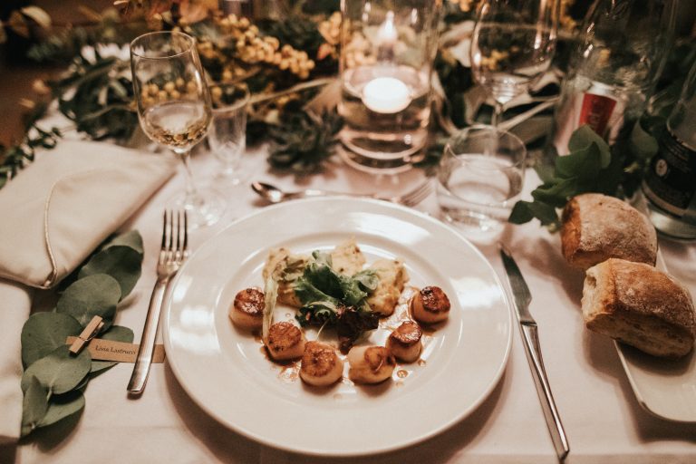 8 Top Tips On How To Throw A Fancy Dinner Party