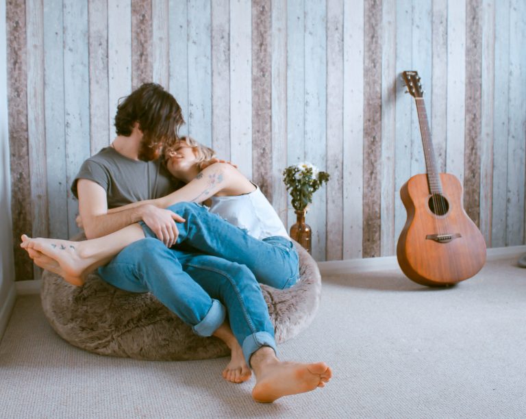 4 IDEAL WAYS TO REDUCE THE STRESS OF RUNNING A HOME