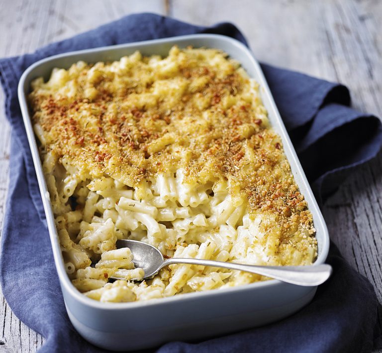 IDEAL FOR YOUR CHRISTMAS LEFTOVERS: CHEESEBOARD MAC & CHEESE