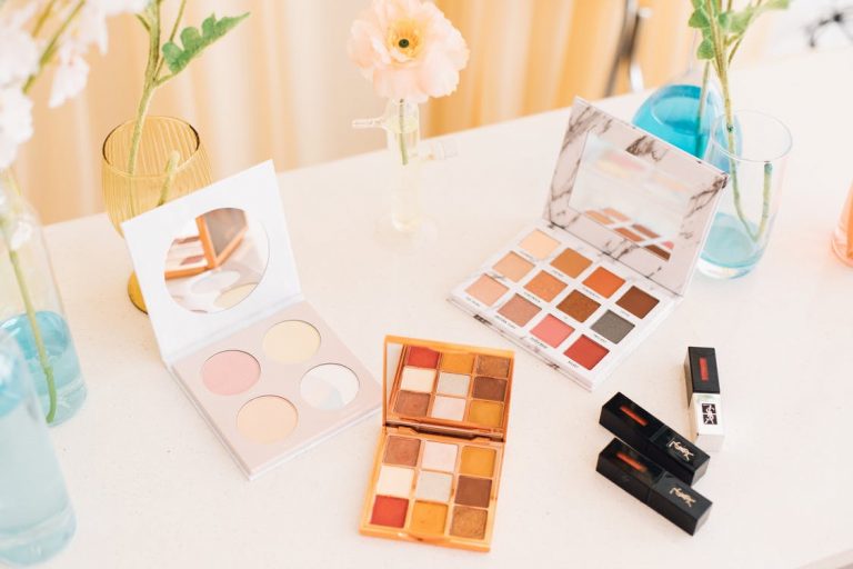 5 IDEAL WAYS TO MAKE YOUR MAKEUP LAST ALL DAY