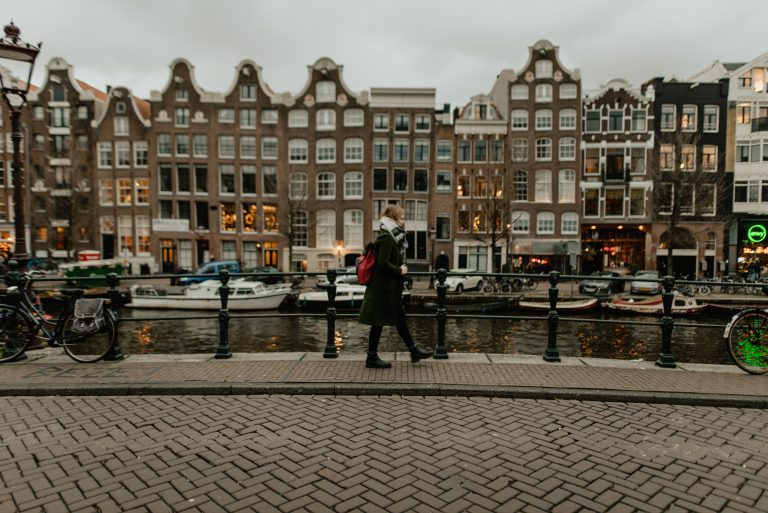 5 IDEAL THINGS TO PACK FOR YOUR WINTER WEEKEND GETAWAY IN AMSTERDAM