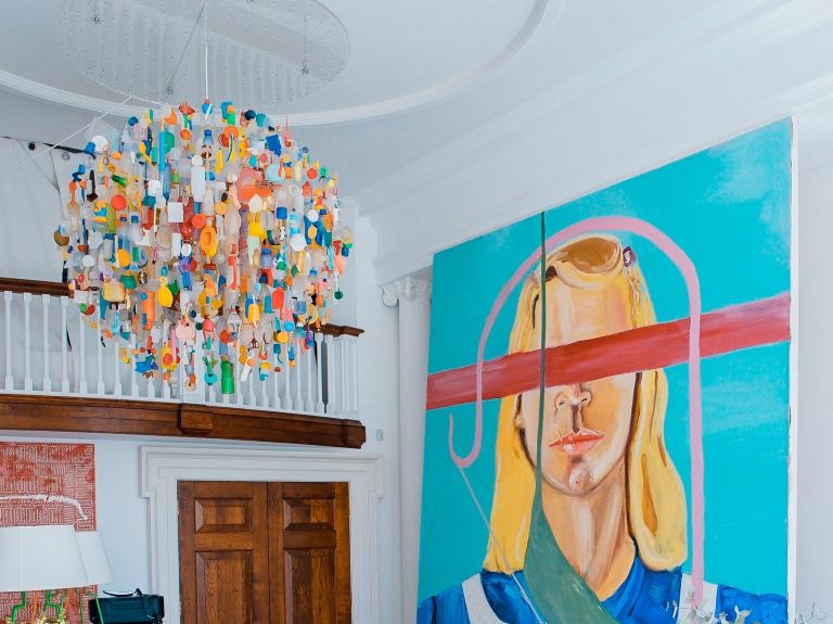 4 IDEAL WAYS TO ADD SOME COLOUR TO YOUR HOME