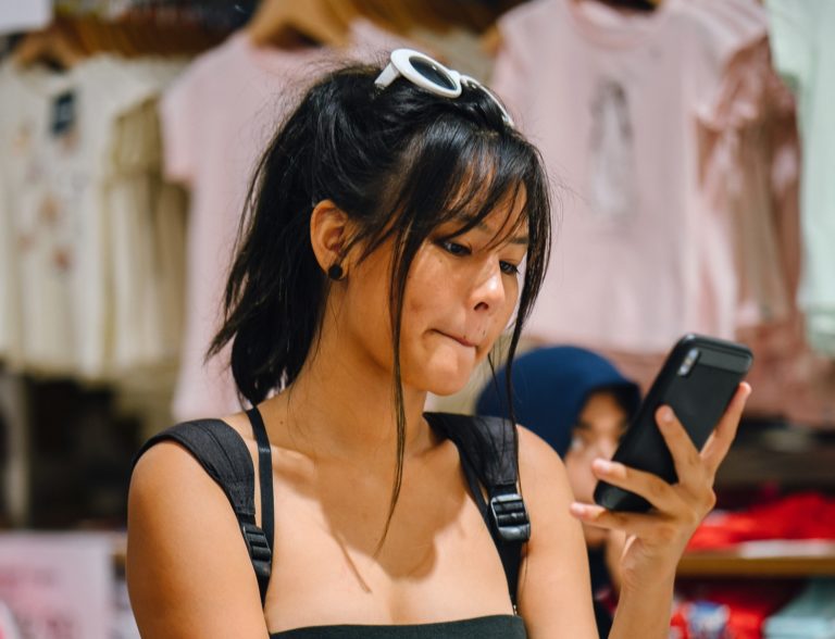5 IDEAL WAYS TO REDUCE YOUR SCREEN TIME