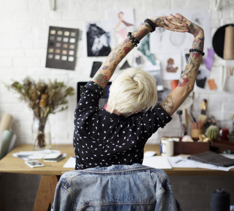 5 IDEAL STRETCHES TO HELP YOU RELAX AFTER A DAY IN THE OFFICE