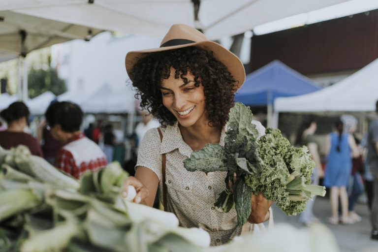 6 IDEAL WAYS TO EAT ETHICALLY ON A BUDGET
