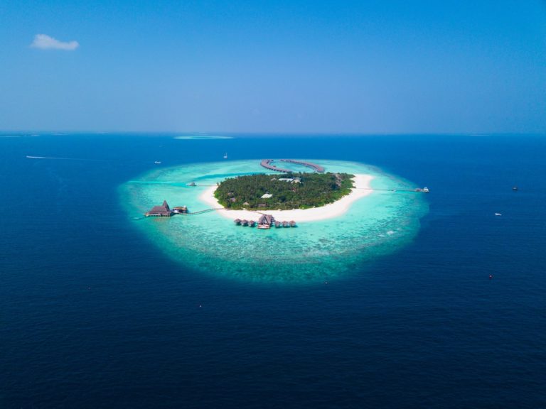 5 IDEAL PRIVATE ISLAND HOLIDAY IDEAS