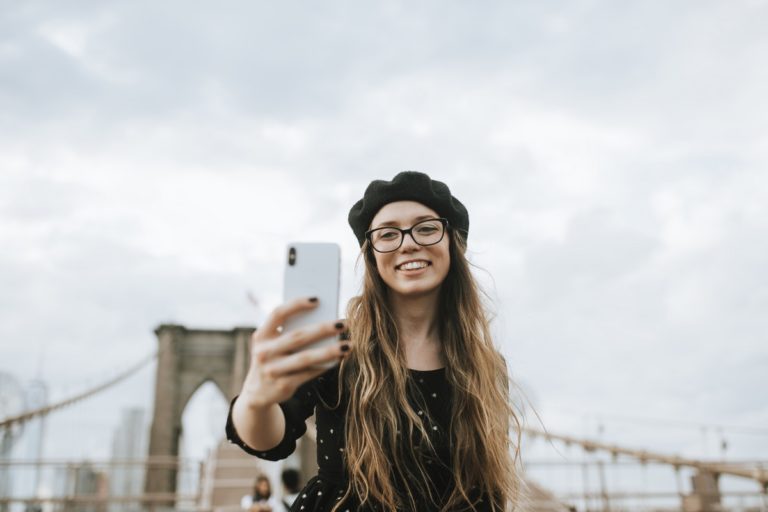 6 IDEAL TIPS FOR TRAVELLING WITH GLASSES