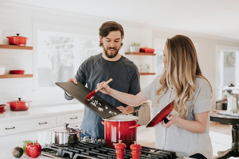 5 IDEAL THINGS TO BRING YOUR HOME COOKING TO PROFESSIONAL LEVEL