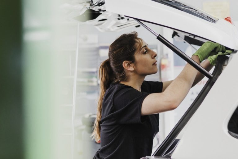 4 IDEAL WAYS TO MARIE KONDO YOUR CAR