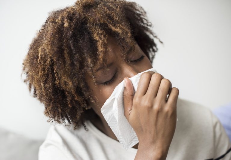 5 IDEAL WAYS TO RELIEVE SNEEZING AND ITCHING DURING HAYFEVER SEASON 