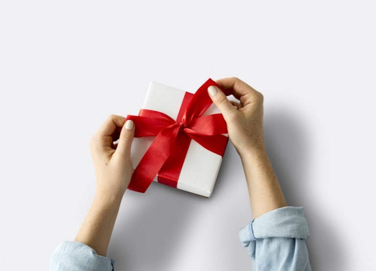 5 IDEAL TIPS ON WHAT TO GIVE FOR A WEDDING GIFT 