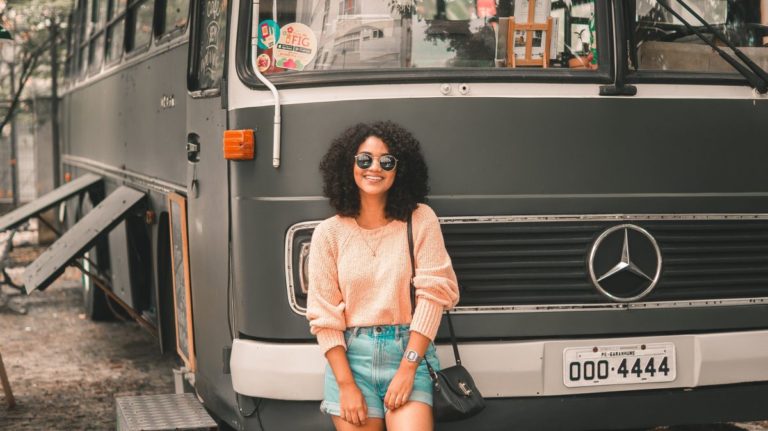 5 IDEAL TIPS FOR SLEEPING ON A COACH TRIP